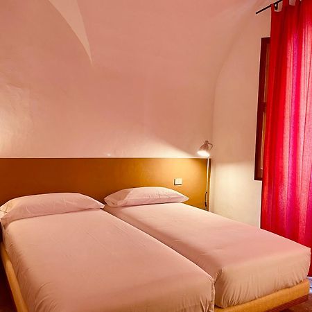 Apartaments Can Gibert Castello  D'Empuries Buitenkant foto